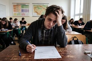 Data mluví jasně: v posledních padesáti letech lidé hloupnou. Proč nejsme chytří jako naši předci? - Médium.cz